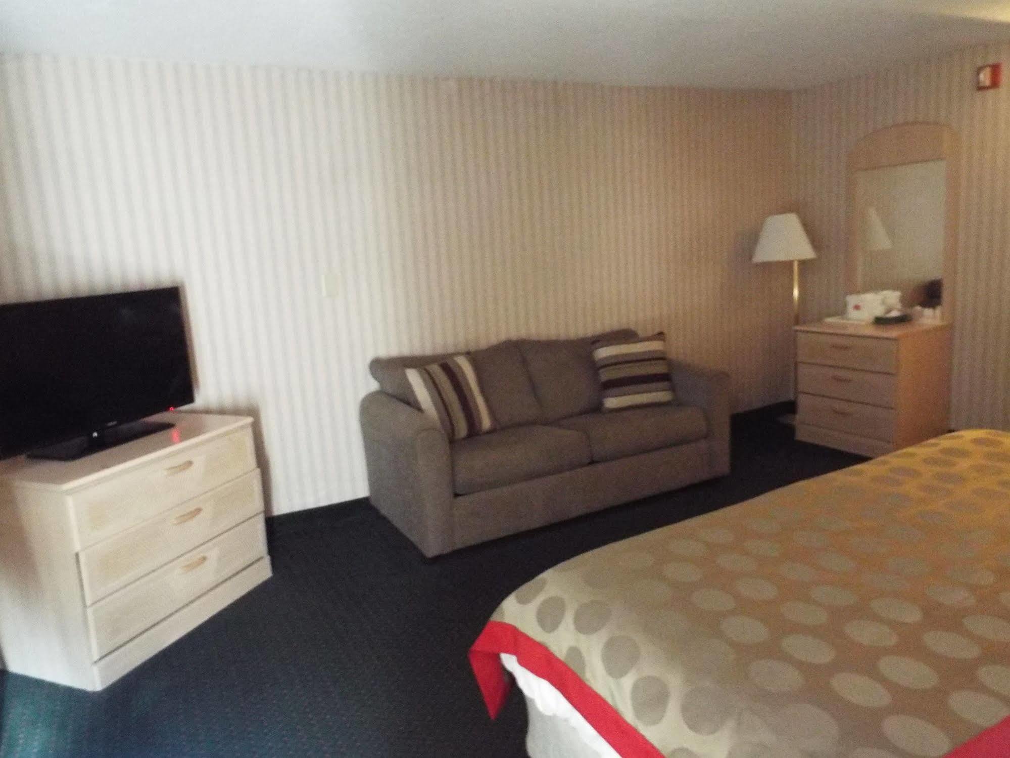 Quality Suites Atlanta Airport East Forest Park Exterior photo