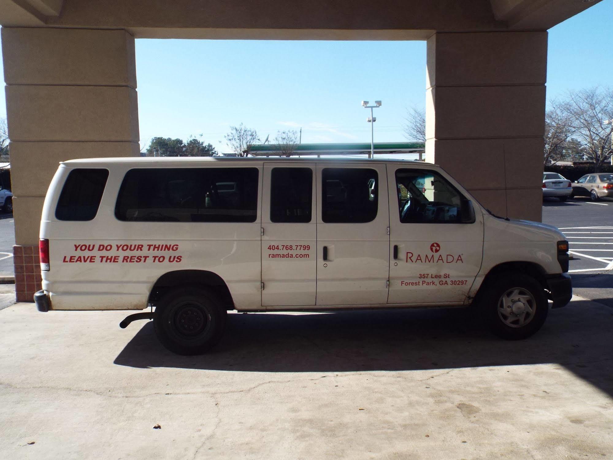 Quality Suites Atlanta Airport East Forest Park Exterior photo